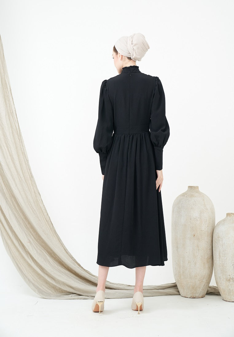 Dahayu Midi Dress Black